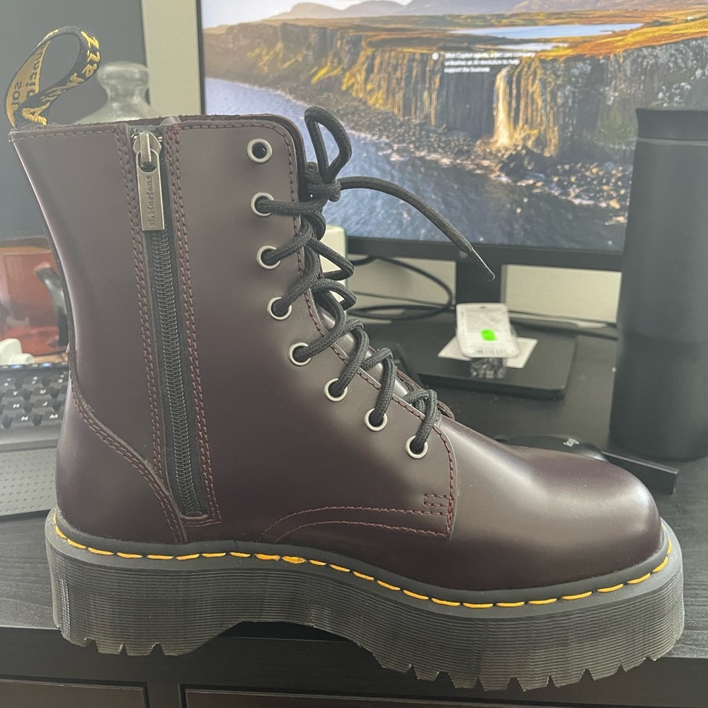 Dr. Martens Women's Burgundy Leather Boots *new*